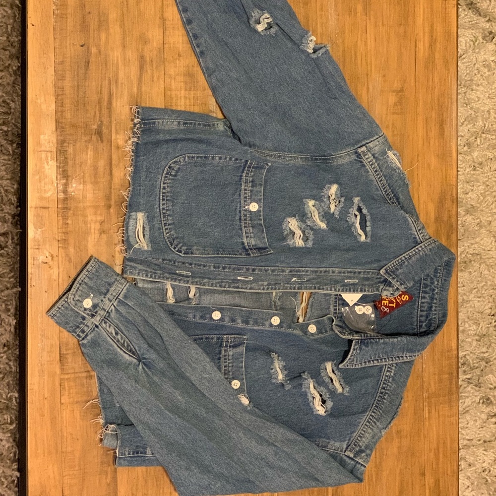 Women’s Cropped Ripped Jean Jacket